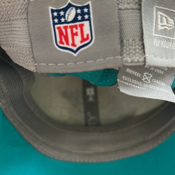 🏈🐬🧢Miami Dolphins Fitted Hat - Picture 6 of 7